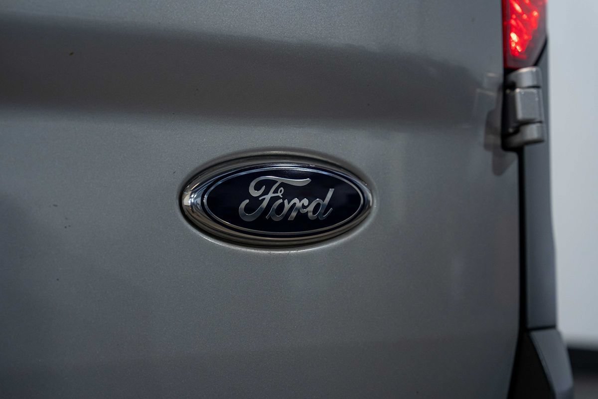 Used 2016 Ford Transit Connect XL FWD image 5