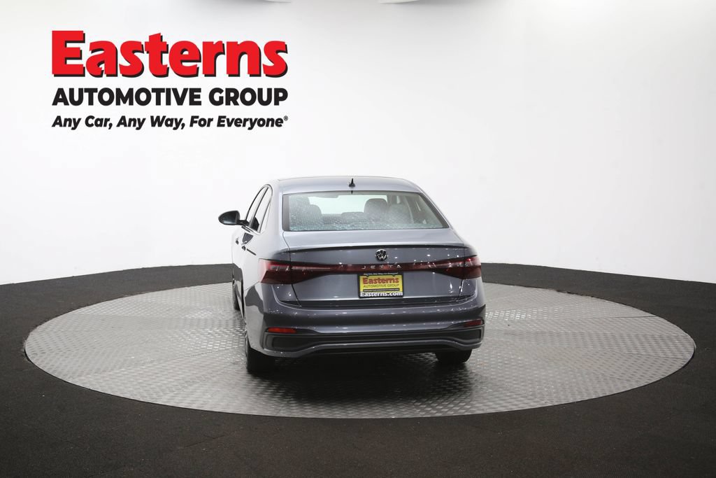 Used 2025 Volkswagen Jetta SE FWD image 39