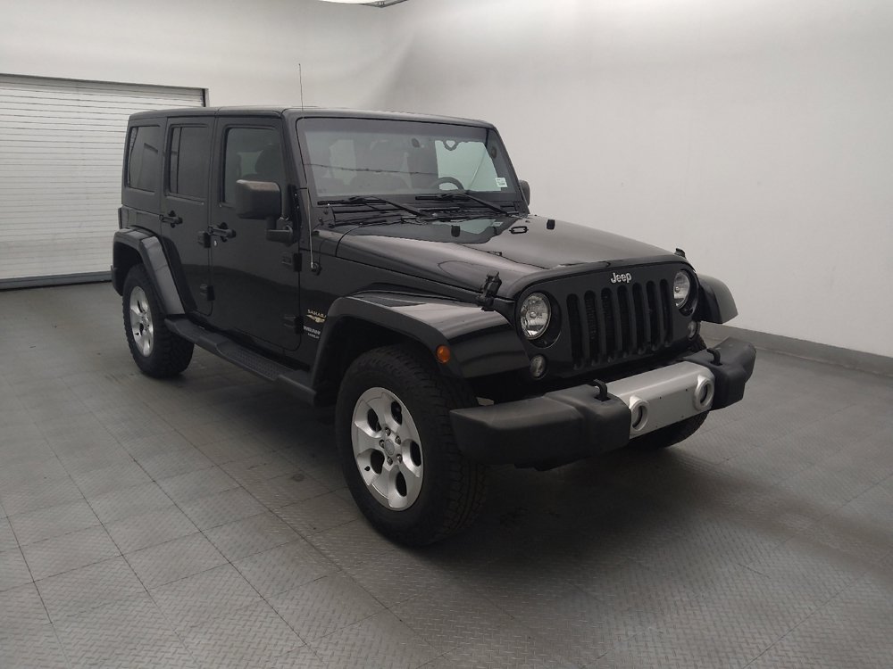 Used 2015 Jeep Wrangler Unlimited Sahara w/ Connectivity Group AWD/4WD image 13