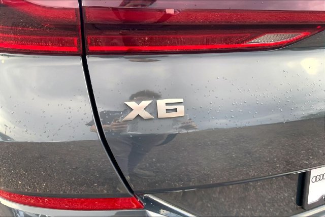 Used 2021 BMW X6 M50i w/ Premium Package AWD/4WD image 8