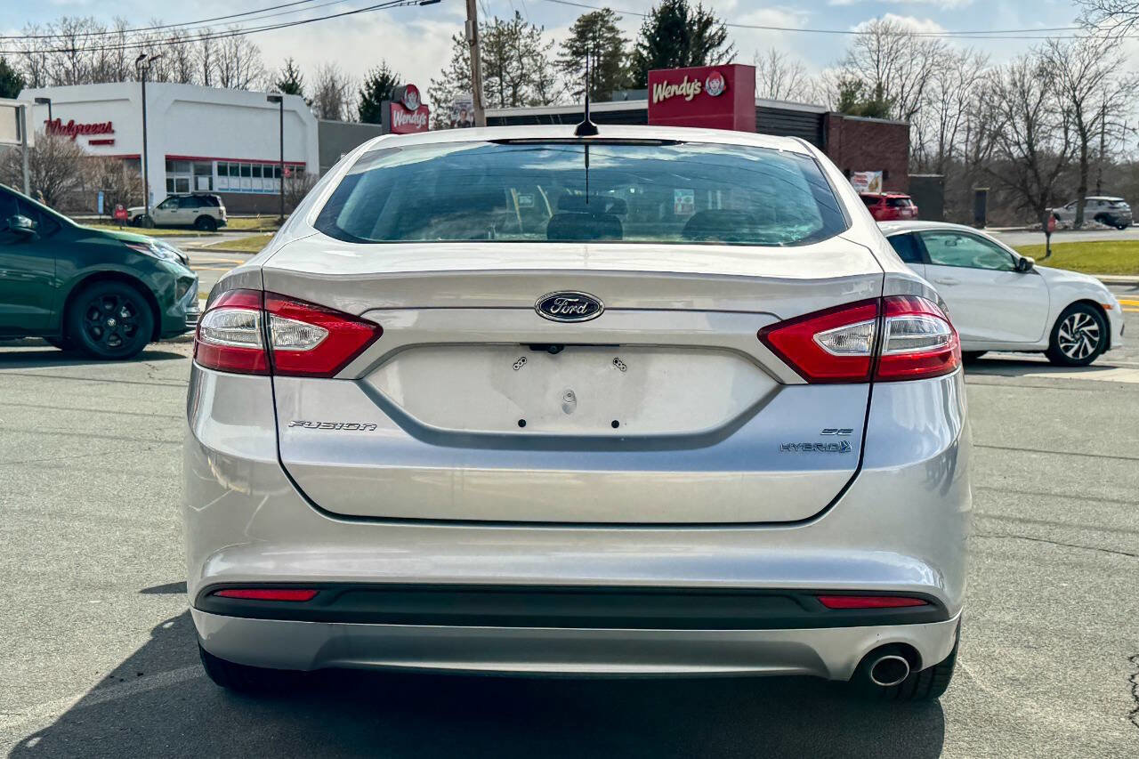 Used 2015 Ford Fusion SE image 5