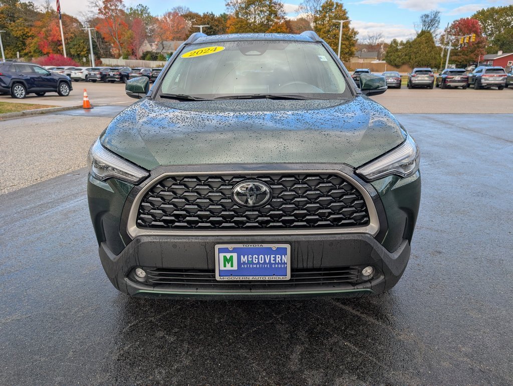 Used 2024 Toyota Corolla Cross XLE w/ Convenience Package image 9