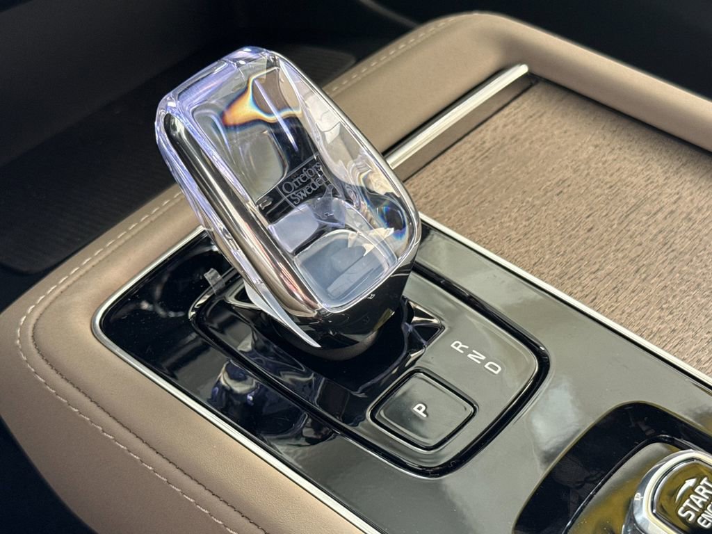 New 2026 Volvo XC90 T8 Plus w/ Protection Package Premier image 22