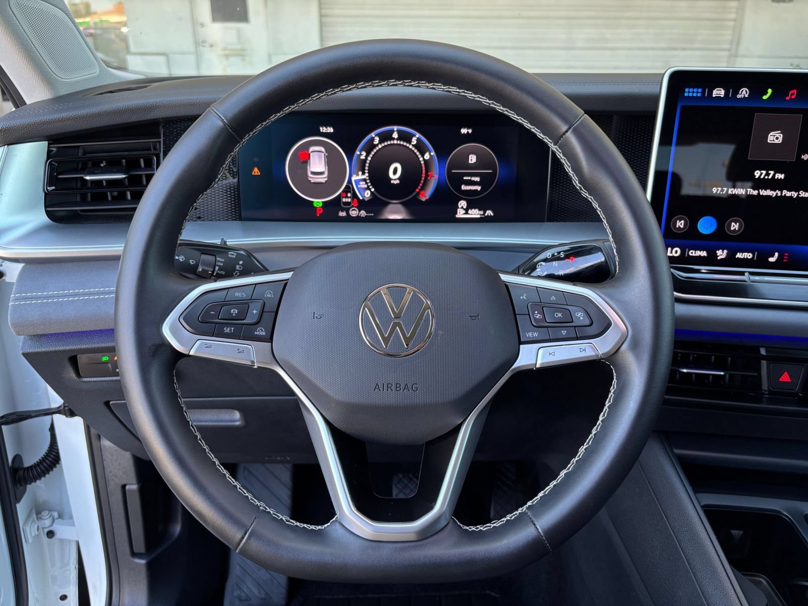 Used 2026 Volkswagen Tiguan SE AWD/4WD image 30