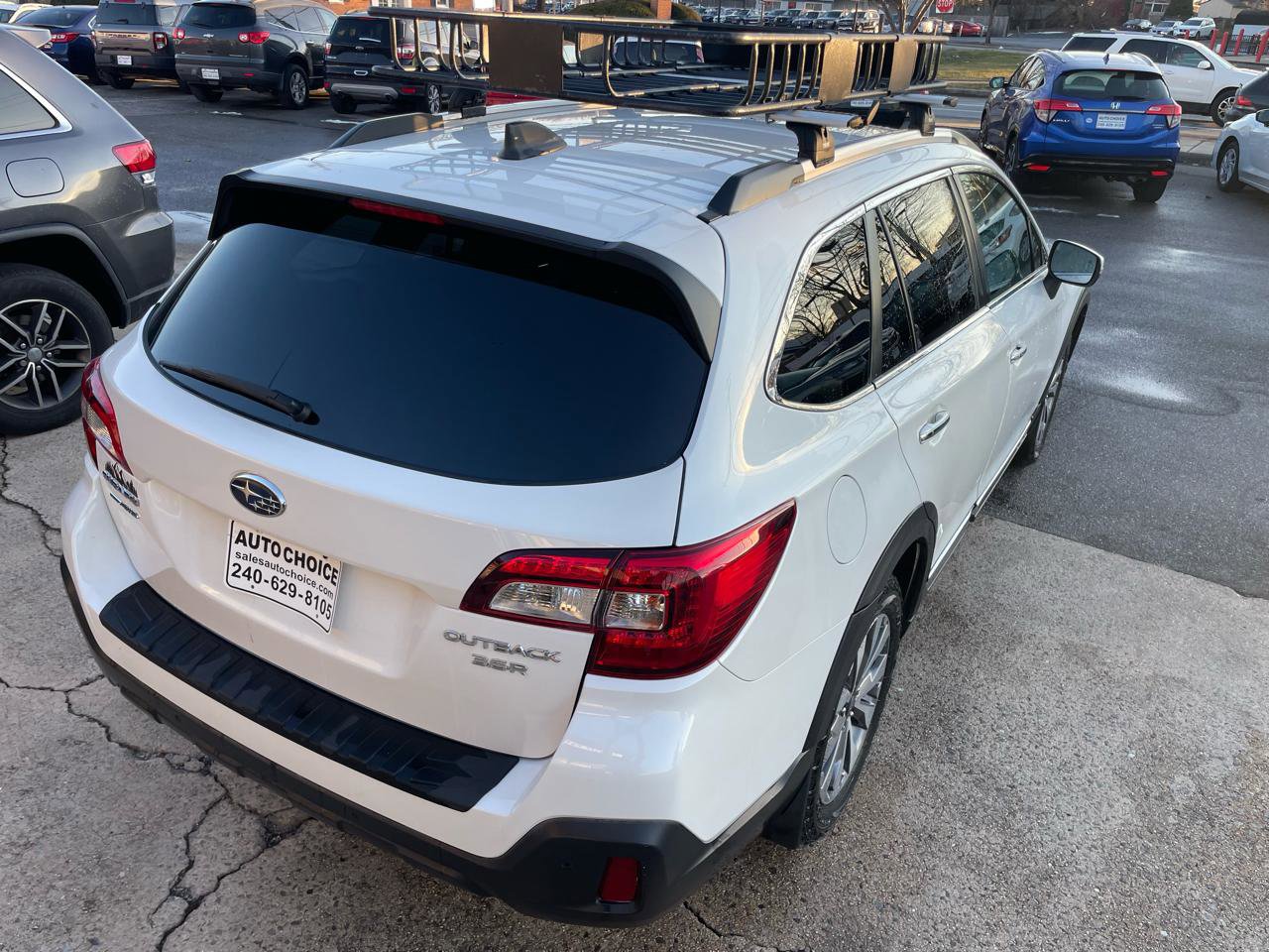 Used 2018 Subaru Outback 3.6R Touring image 31