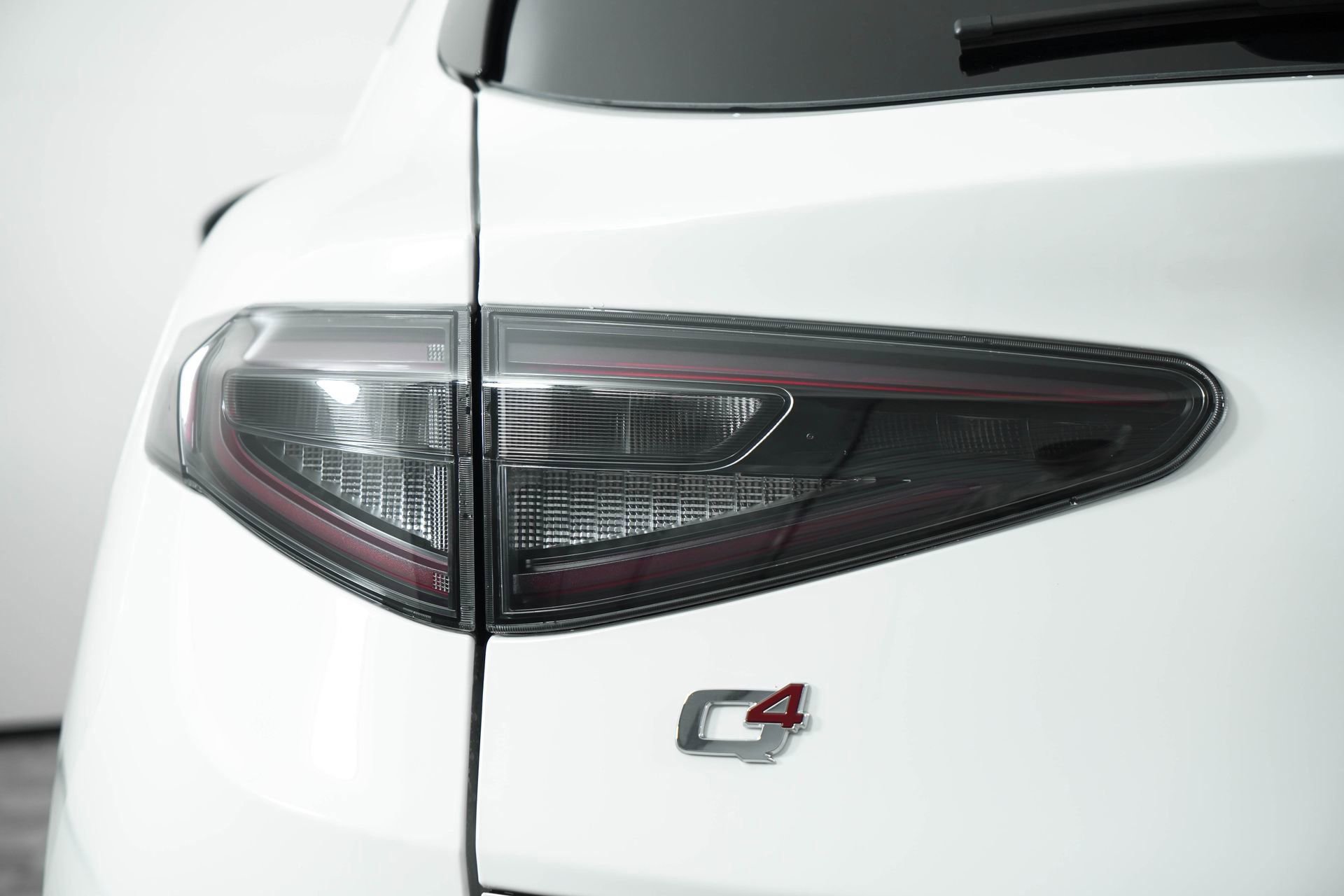 New 2025 Alfa Romeo Stelvio Sprint image 14