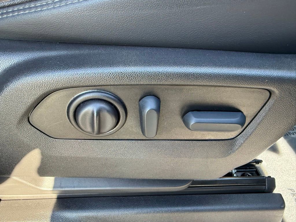 Used 2022 Chevrolet Silverado 2500 High Country w/ Z71 Off-Road Package image 17