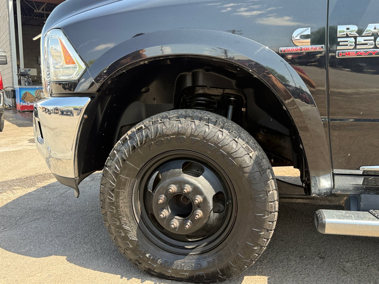 Used 2018 RAM 3500 Laramie Longhorn w/ Max Tow Package AWD/4WD image 10