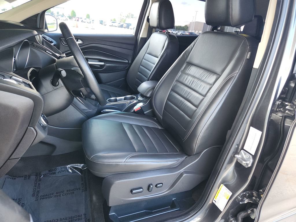 Used 2015 Ford Escape Titanium FWD image 12