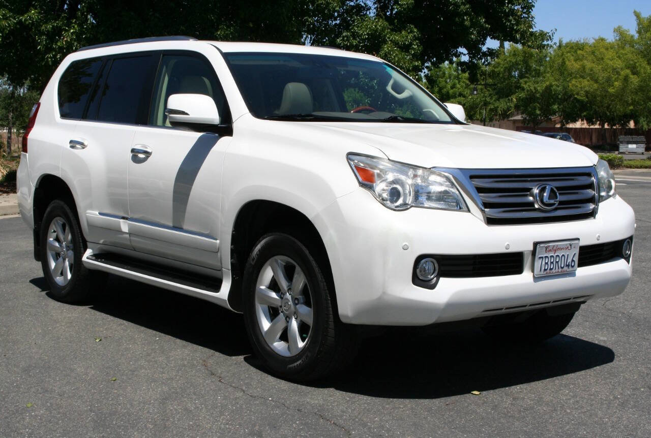 Used 2013 Lexus GX 460 w/ Convenience Pkg AWD/4WD image 1