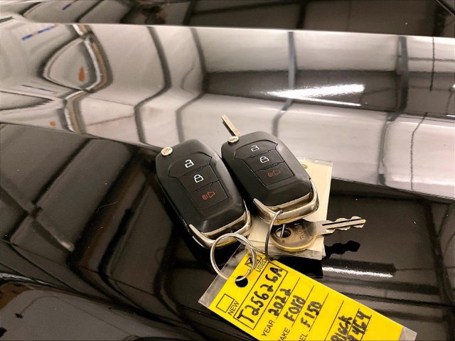Used 2022 Ford F150 XL w/ Equipment Group 101A High AWD/4WD image 9