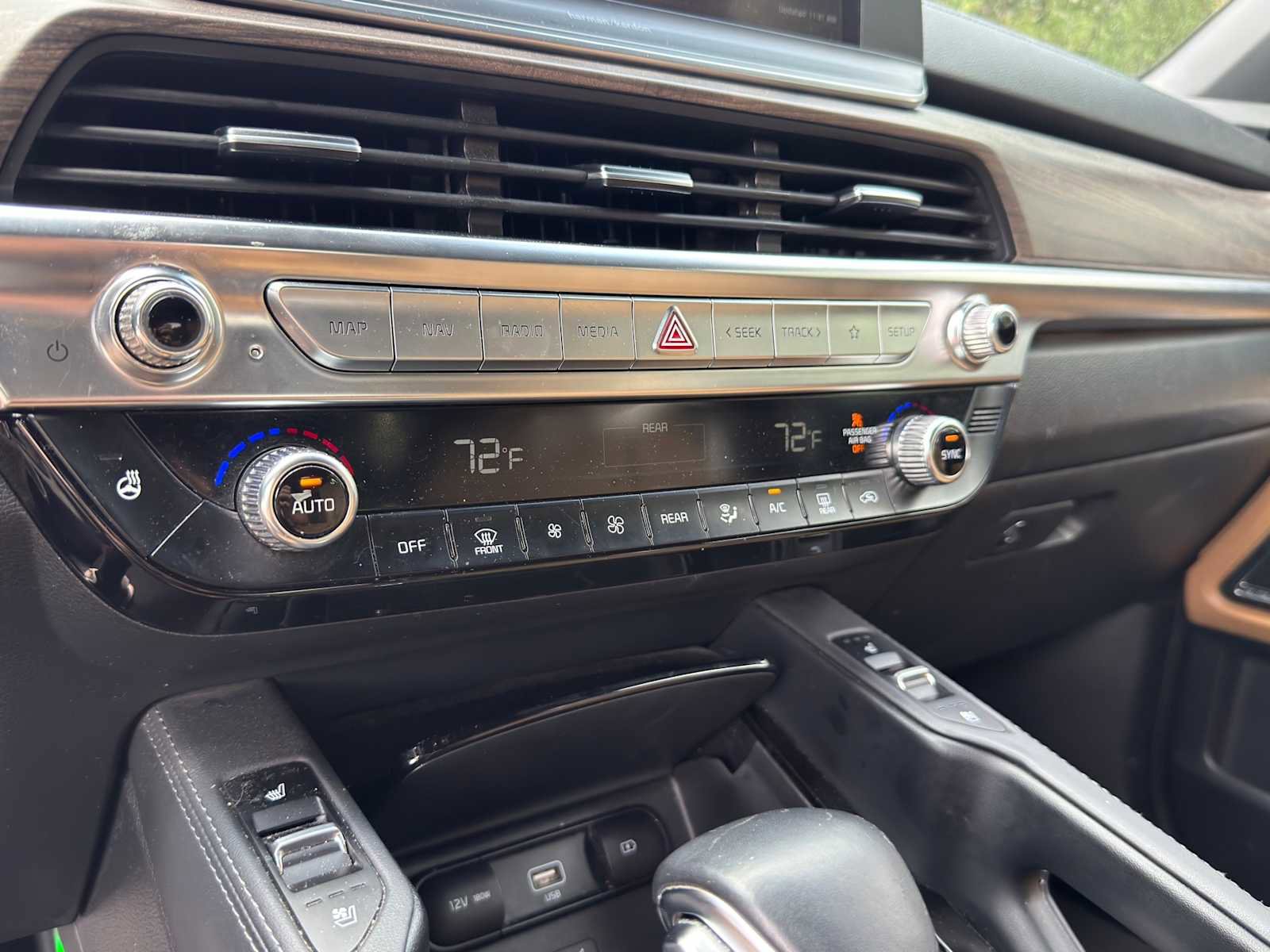 Used 2020 Kia Telluride SX w/ Towing Package AWD/4WD image 17