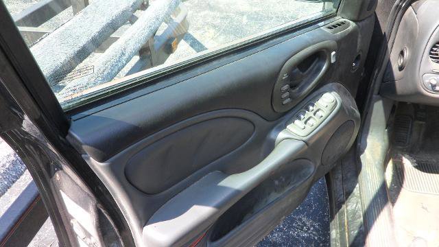 Used 2003 Pontiac Bonneville SSEi image 12