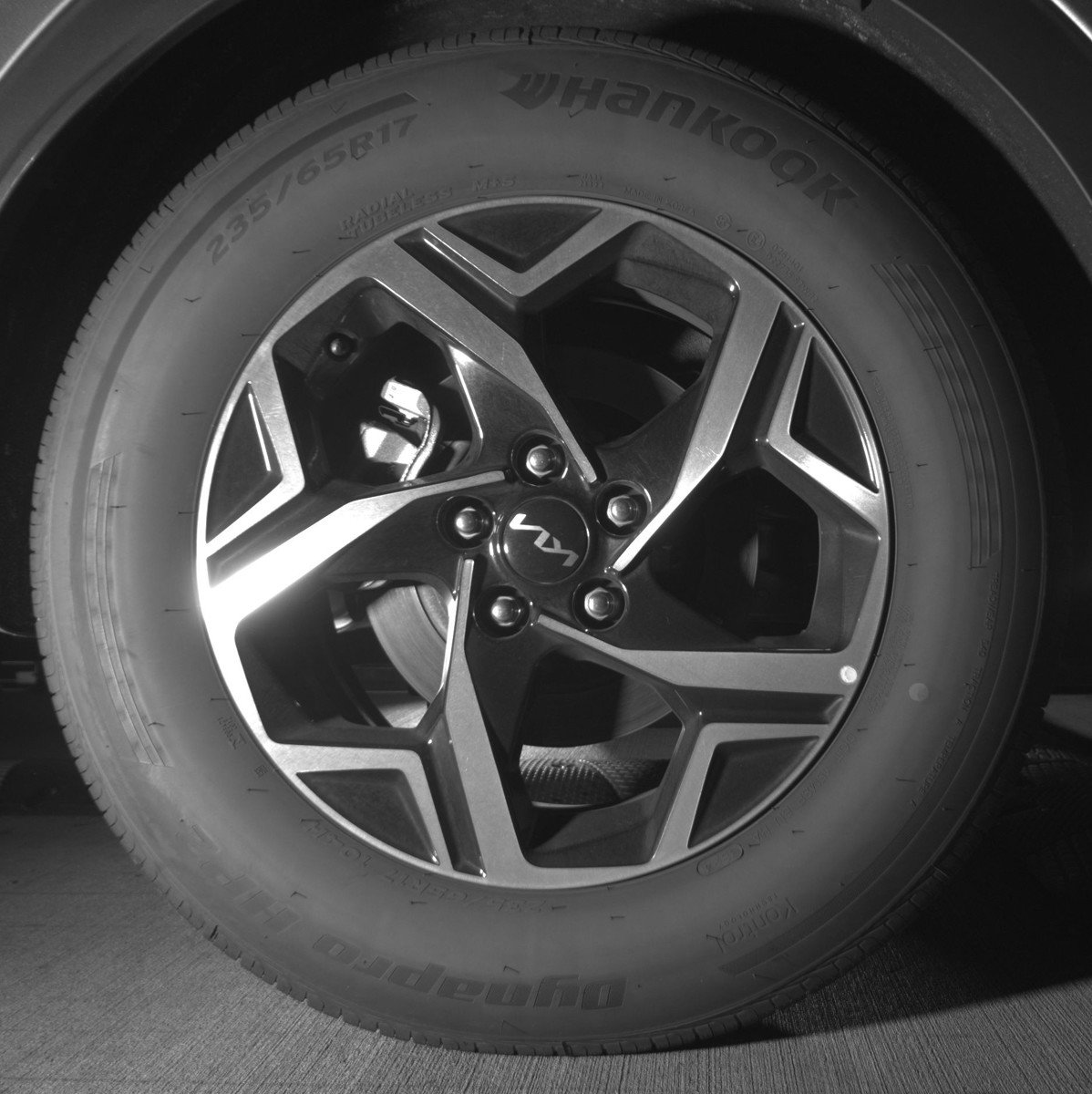 Used 2025 Kia Sportage LX image 15