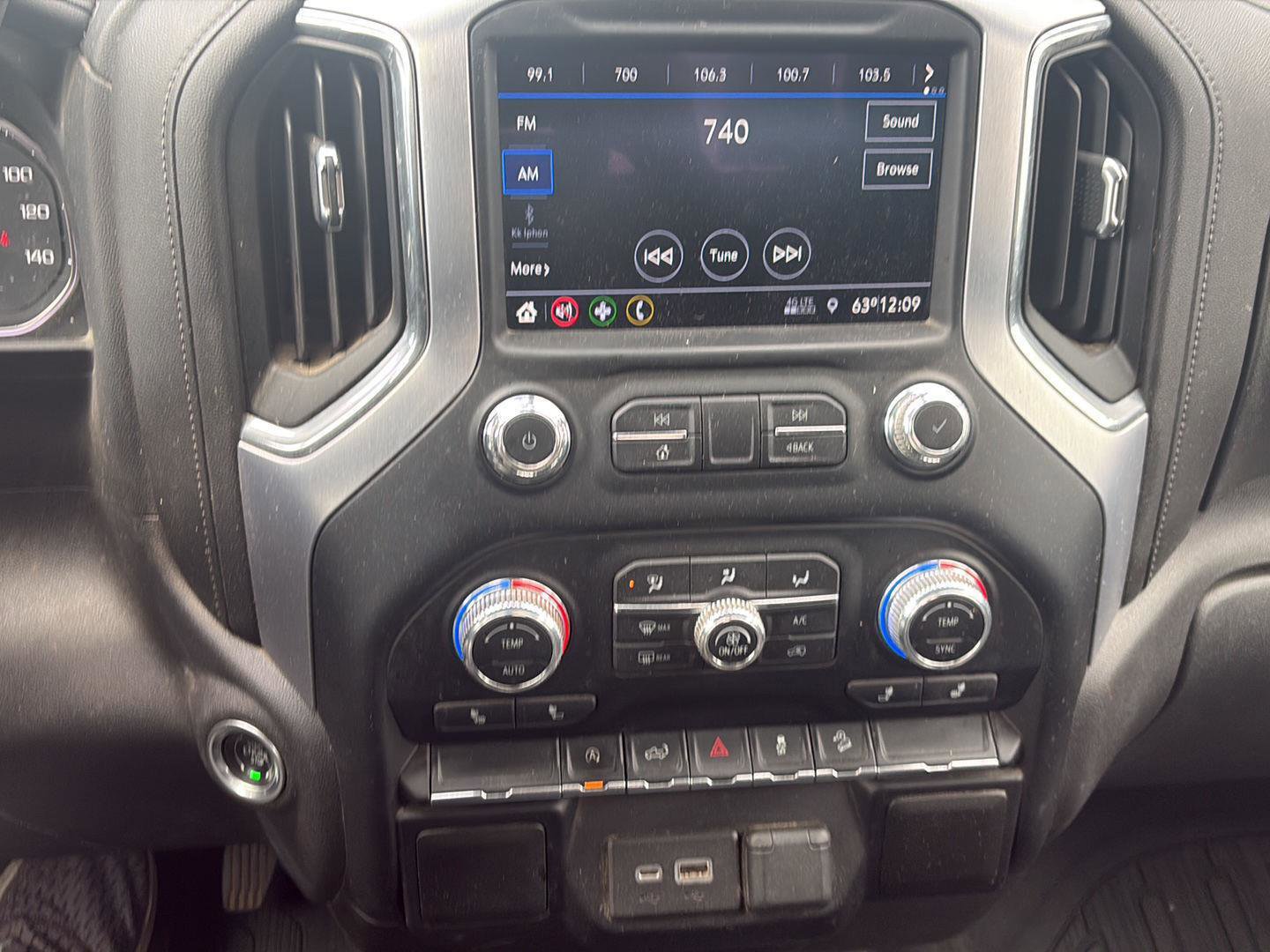 Used 2021 GMC Sierra 1500 Elevation w/ X31 Off-Road Package AWD/4WD image 13
