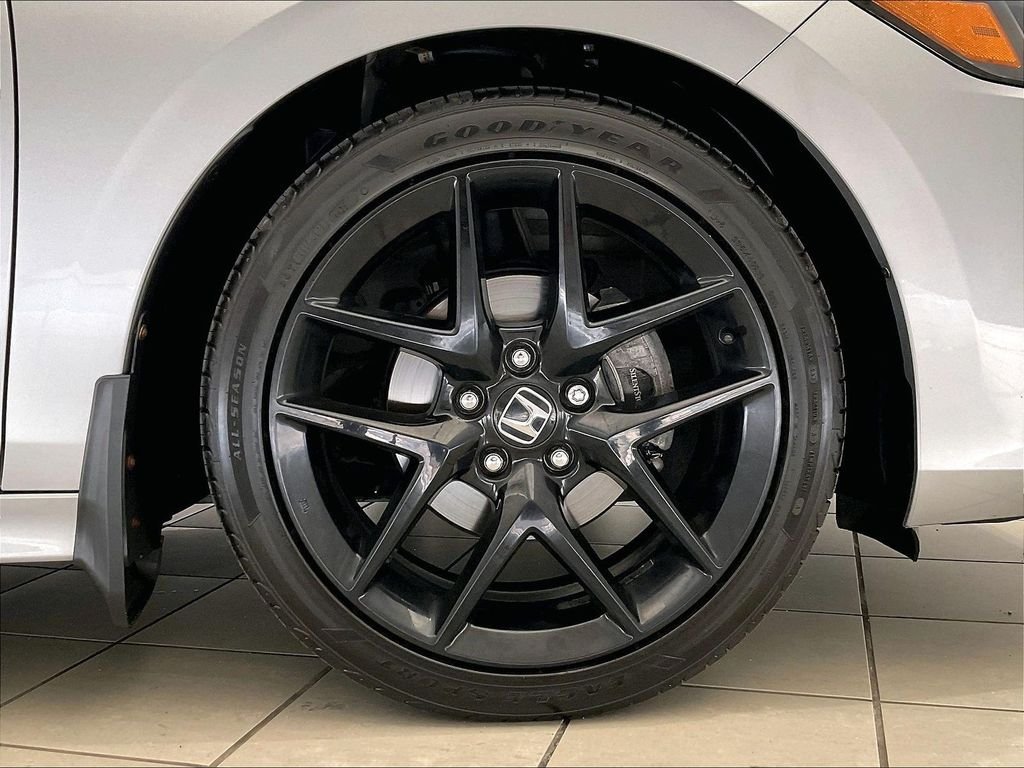 Used 2023 Honda Civic Sport image 7