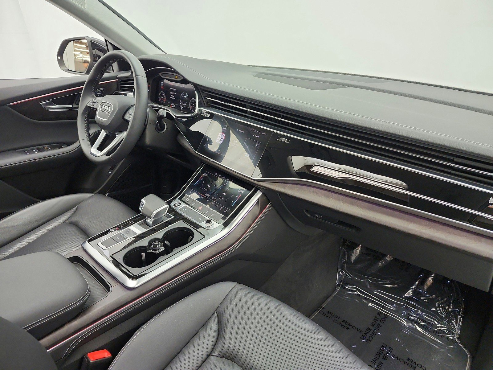 Used 2023 Audi Q8 Premium Plus w/ Premium Plus Package AWD/4WD image 20