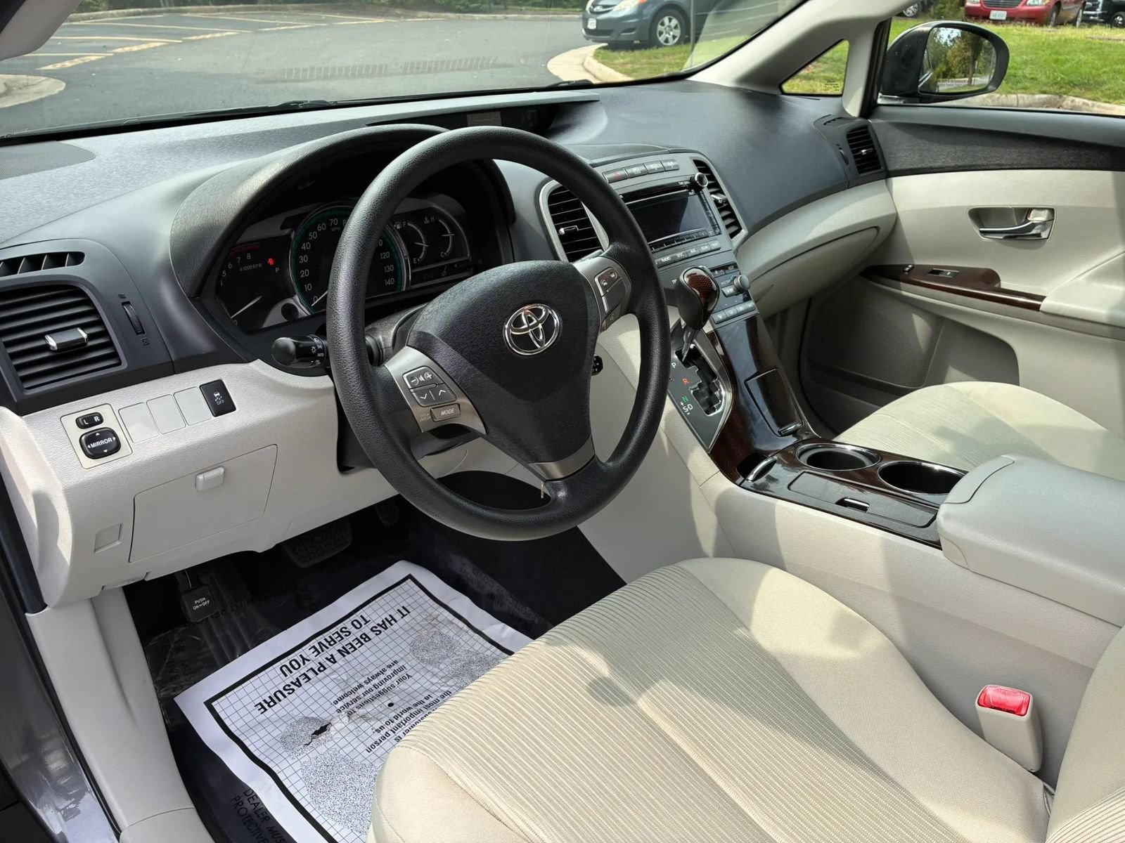 Used 2011 Toyota Venza AWD image 12