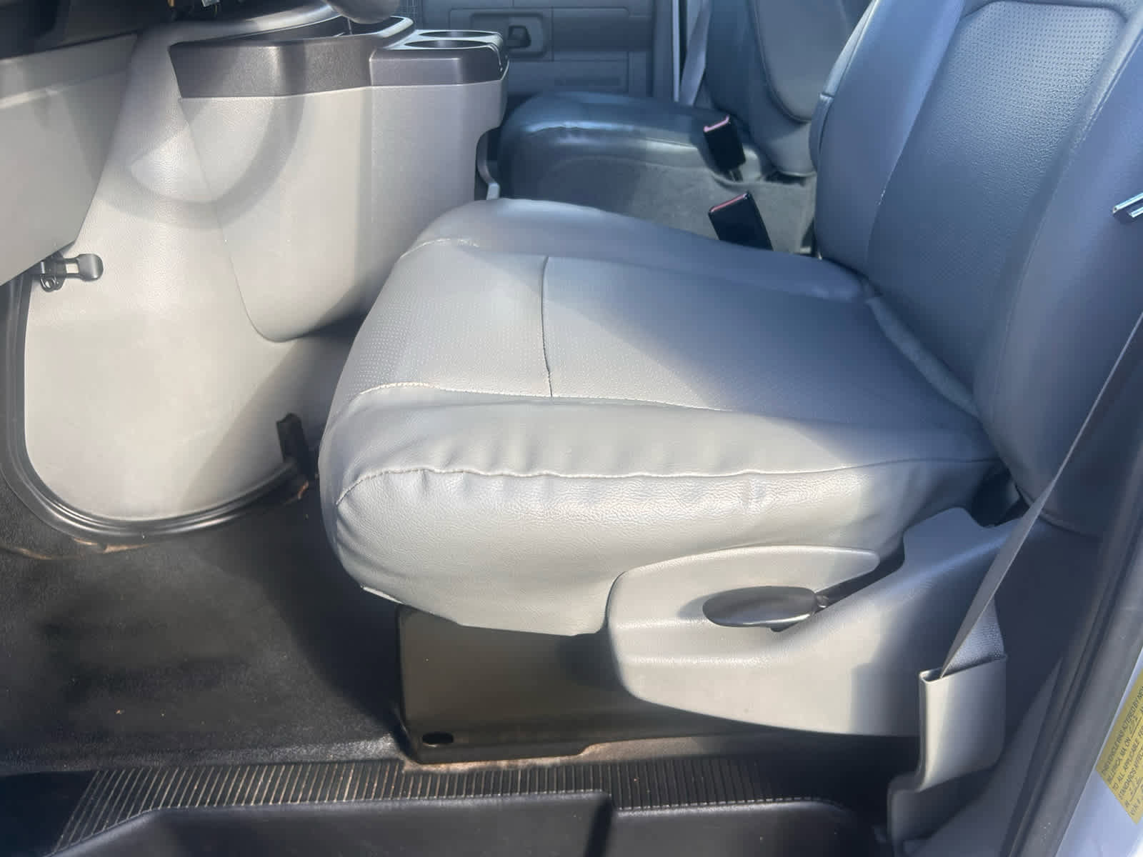 Used 2012 Ford E-250 and Econoline 250 Extended w/ PWR Group RWD image 10