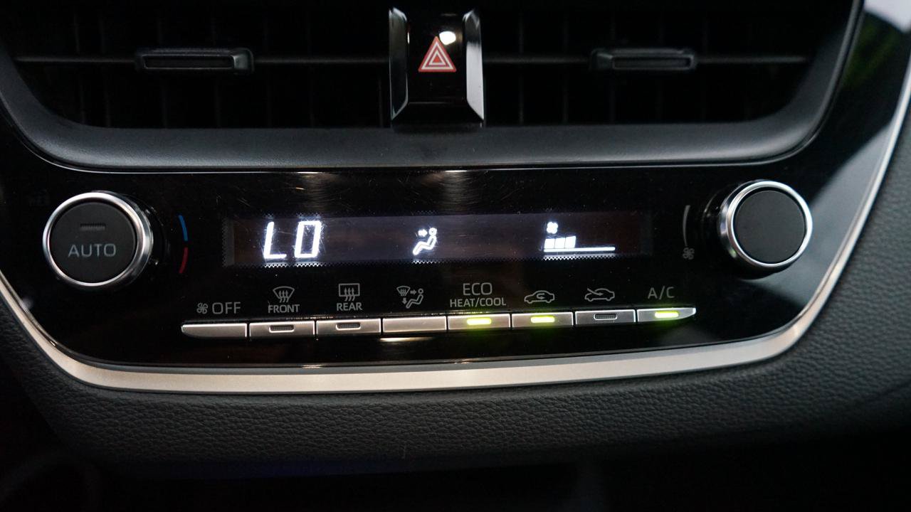 Used 2024 Toyota Corolla LE FWD image 16