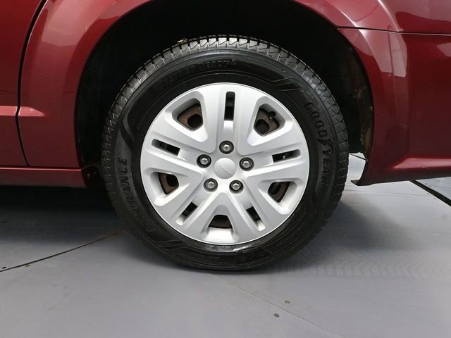 Used 2020 Dodge Grand Caravan SE w/ UConnect Hands-Free Group FWD image 12