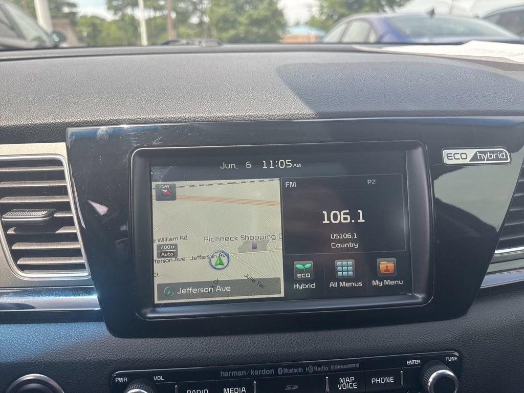 Used 2017 Kia Niro Touring w/ Advanced Technology Package FWD image 16