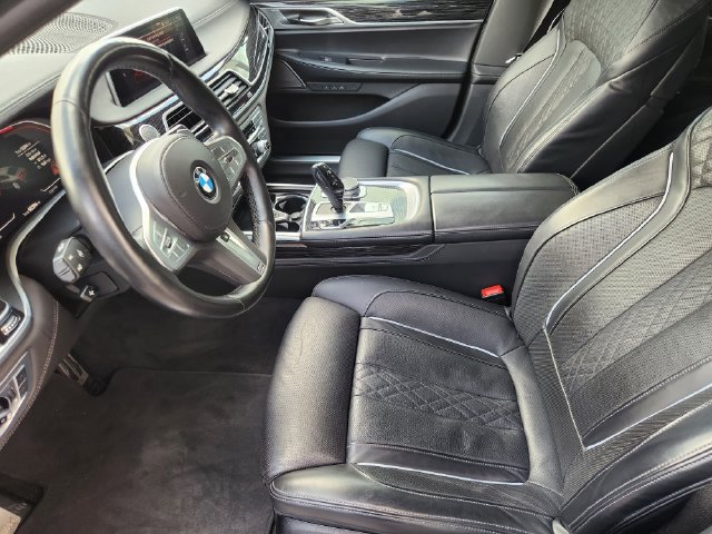 Used 2022 BMW 750i xDrive w/ M Sport Package AWD/4WD image 10