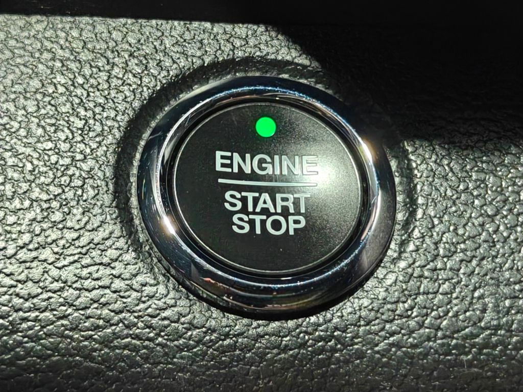 Used 2020 Ford Expedition Limited image 17