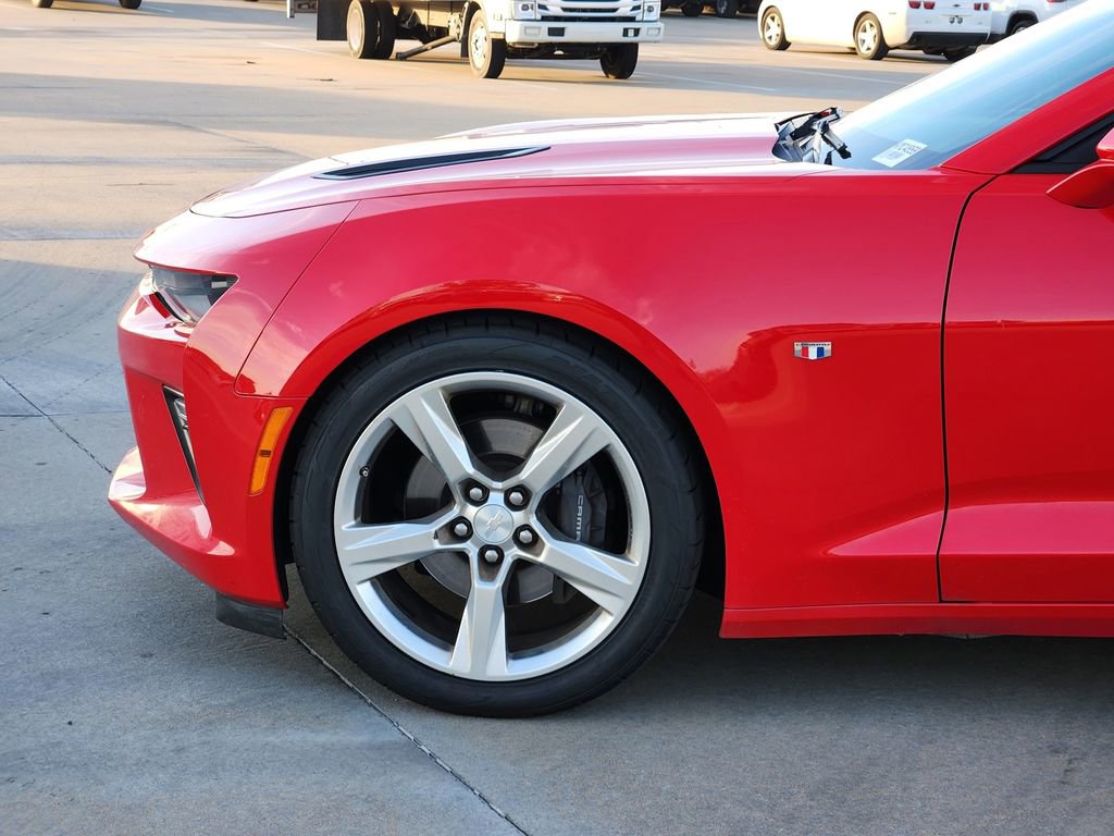 Used 2018 Chevrolet Camaro SS image 11