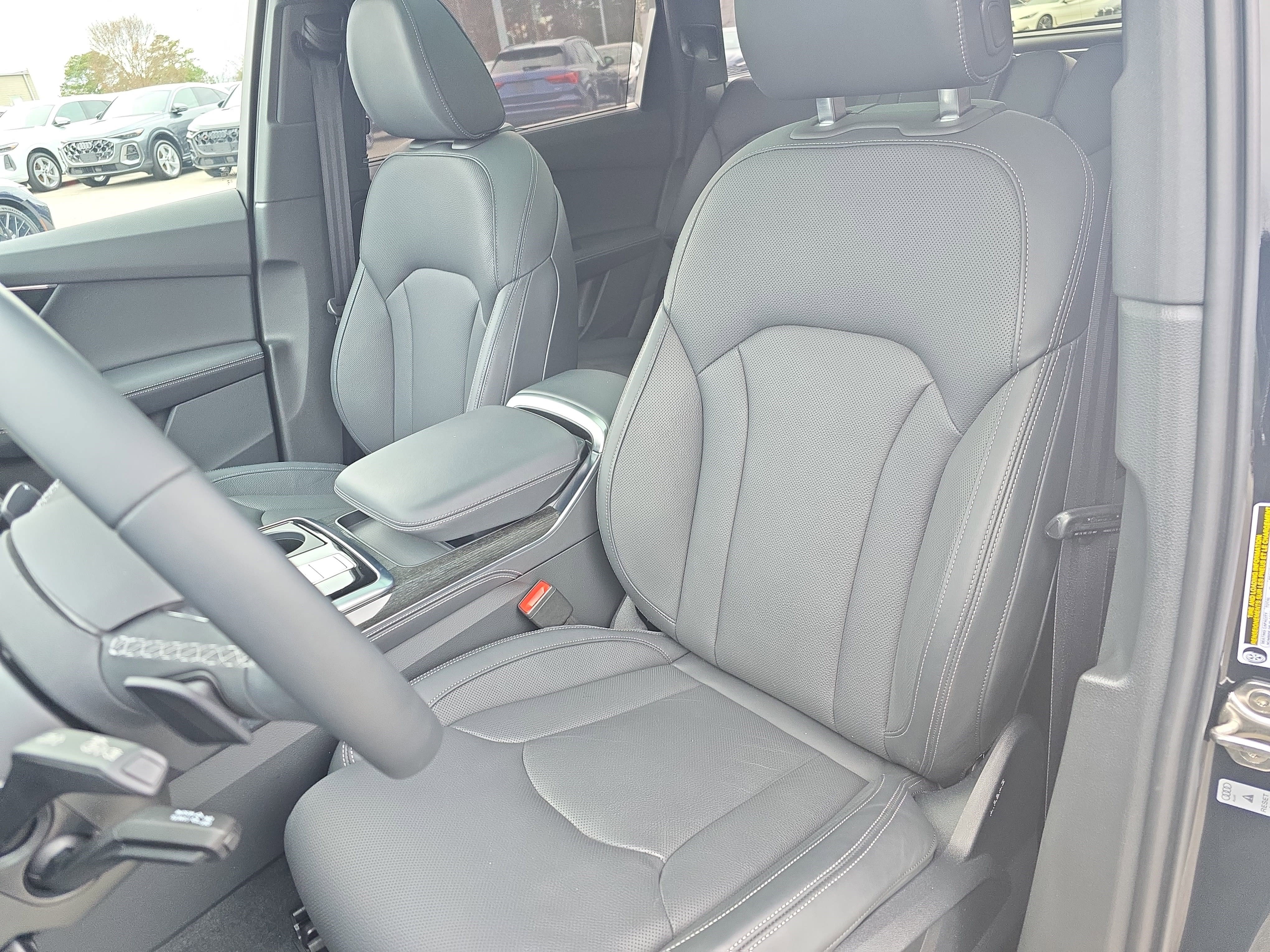 Used 2025 Audi Q7 3.0T Prestige w/ Prestige Package image 15