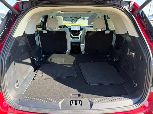 Used 2026 Ford Explorer Platinum w/ LUX Leather Package AWD/4WD image 8