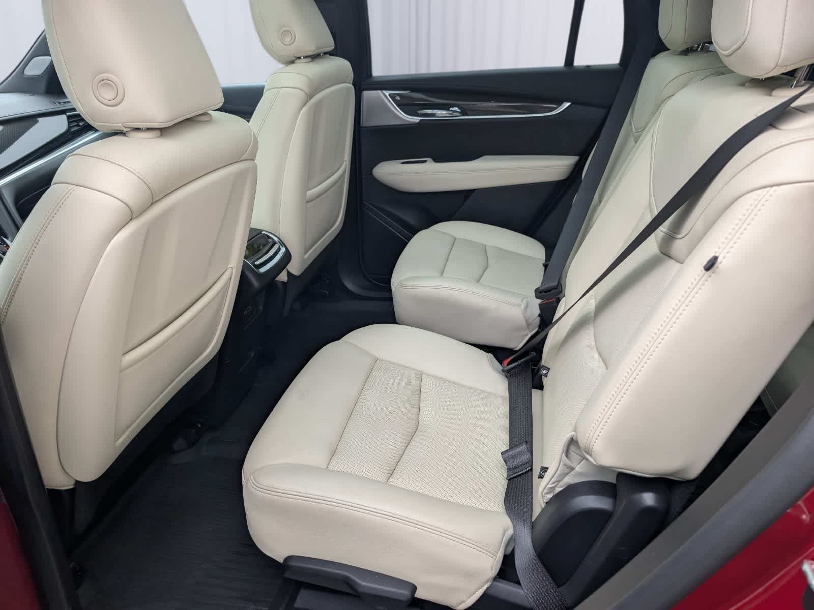 Used 2020 Cadillac XT6 Sport AWD/4WD image 16