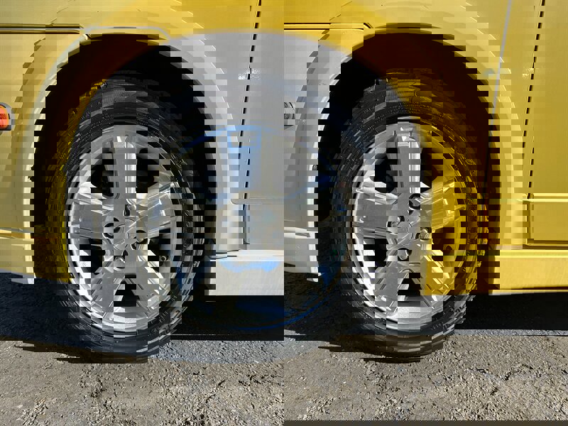 Used 2003 Suzuki Aerio GS image 9