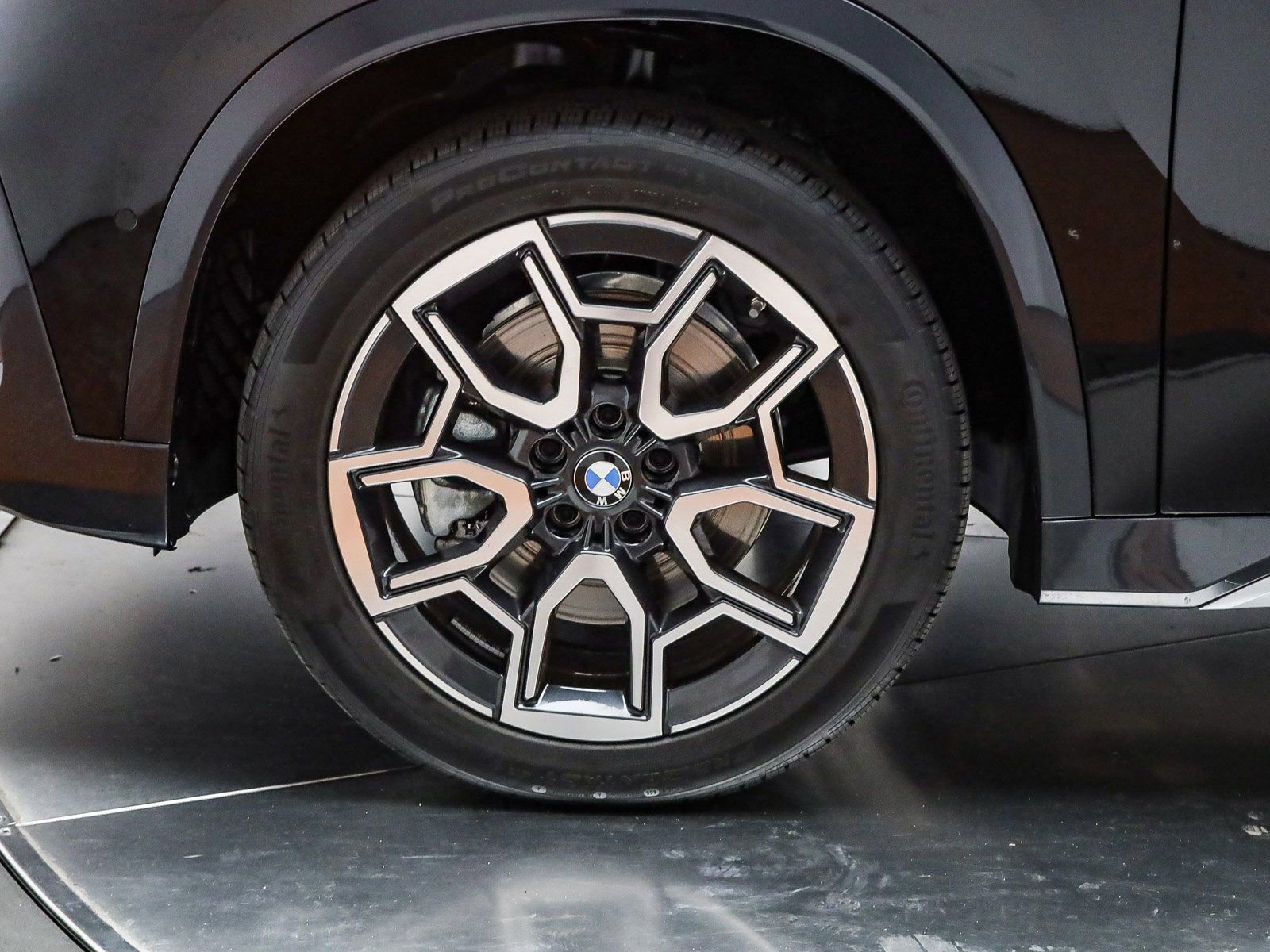 Used 2025 BMW X1 xDrive28i w/ Convenience Package image 12