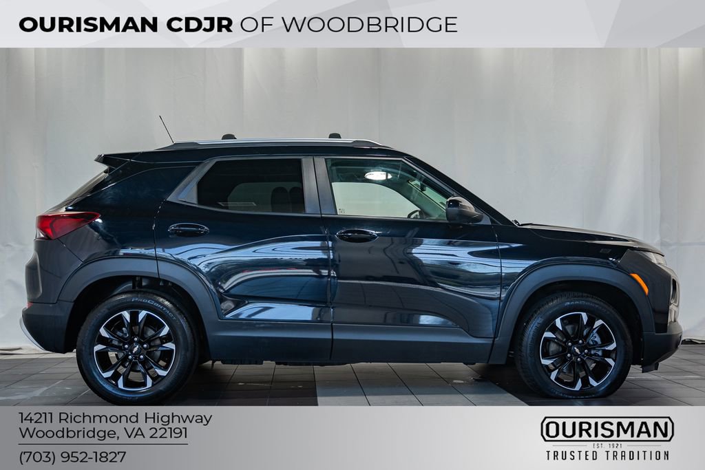 Used 2021 Chevrolet TrailBlazer LT w/ Convenience Package image 3