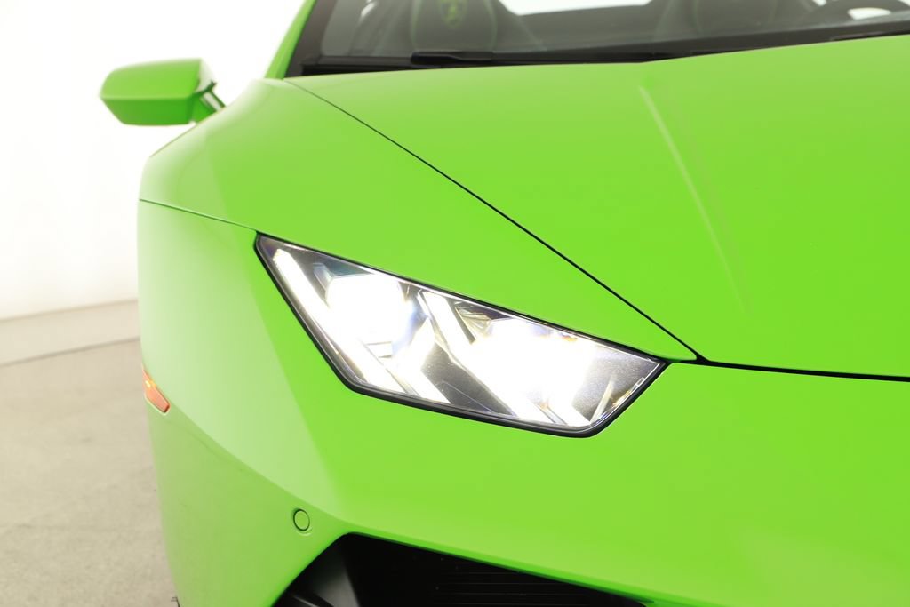 Used 2022 Lamborghini Huracan EVO RWD image 34
