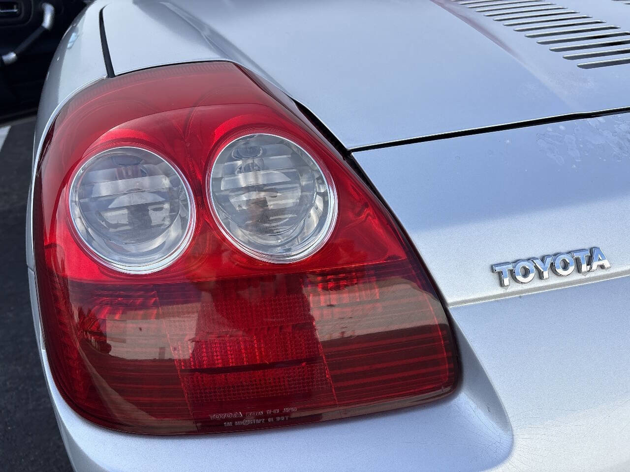 Used 2003 Toyota MR2 RWD image 19