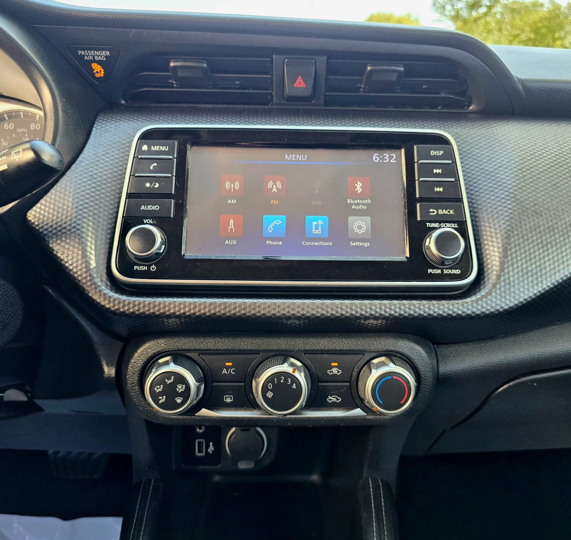 Used 2018 Nissan Kicks S w/ Exterior Package FWD image 30