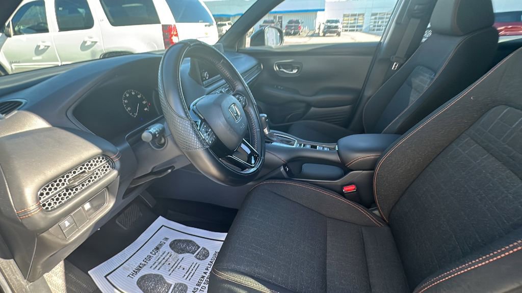 Used 2023 Honda HR-V Sport image 11