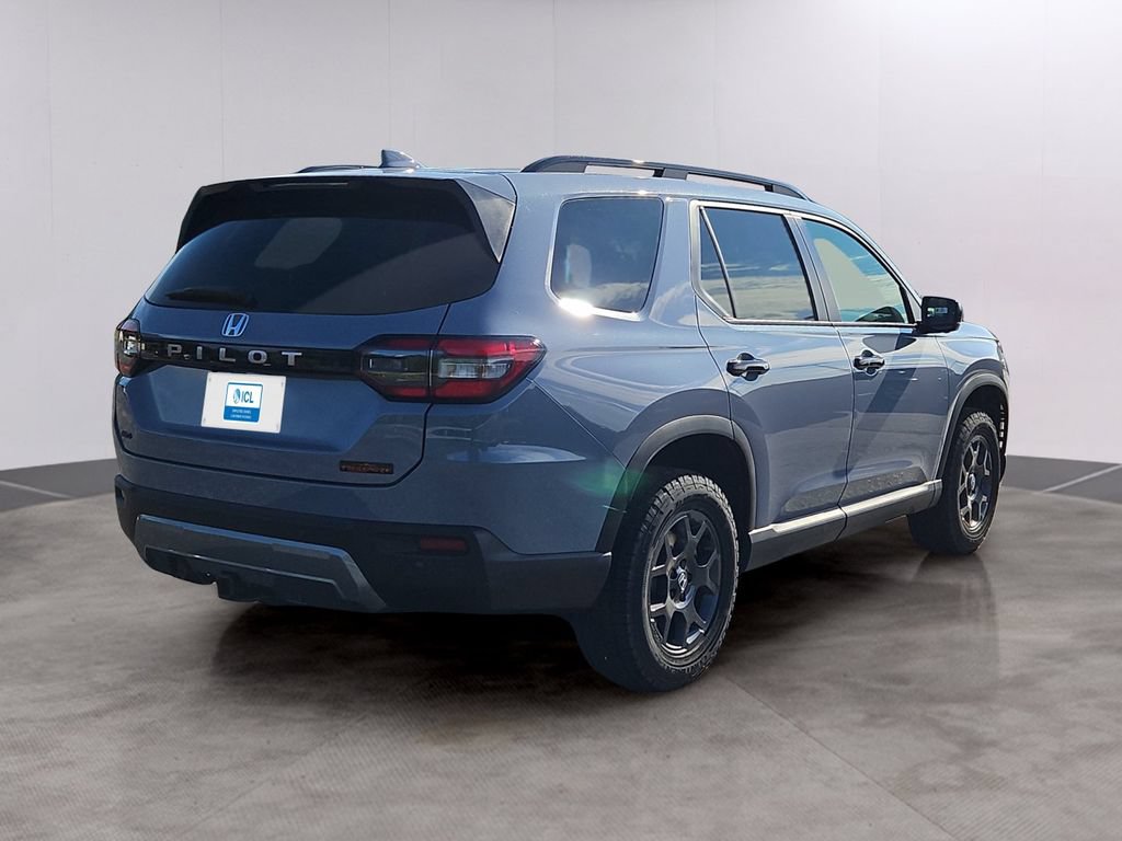 New 2026 Honda Pilot TrailSport image 3