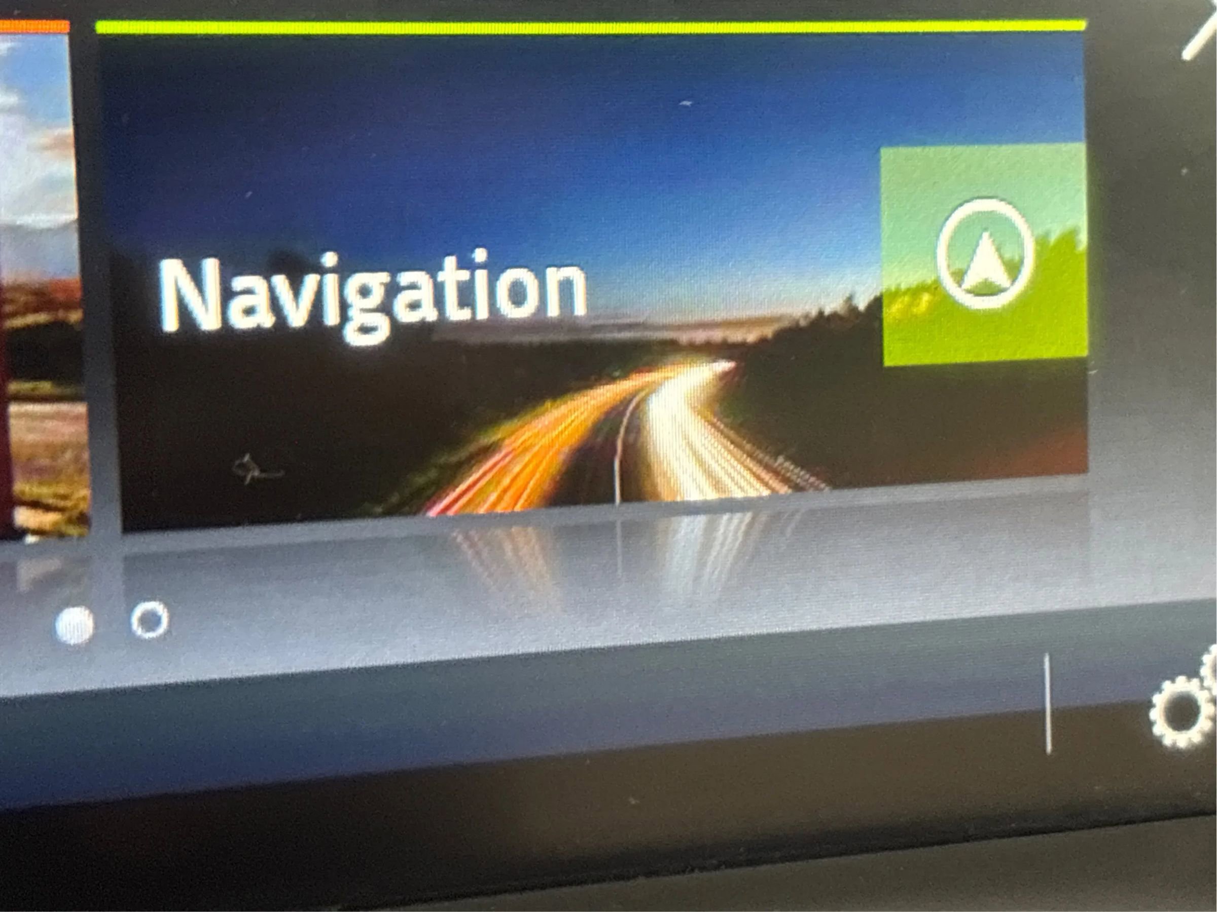 Used 2018 Jaguar F-PACE Premium image 36