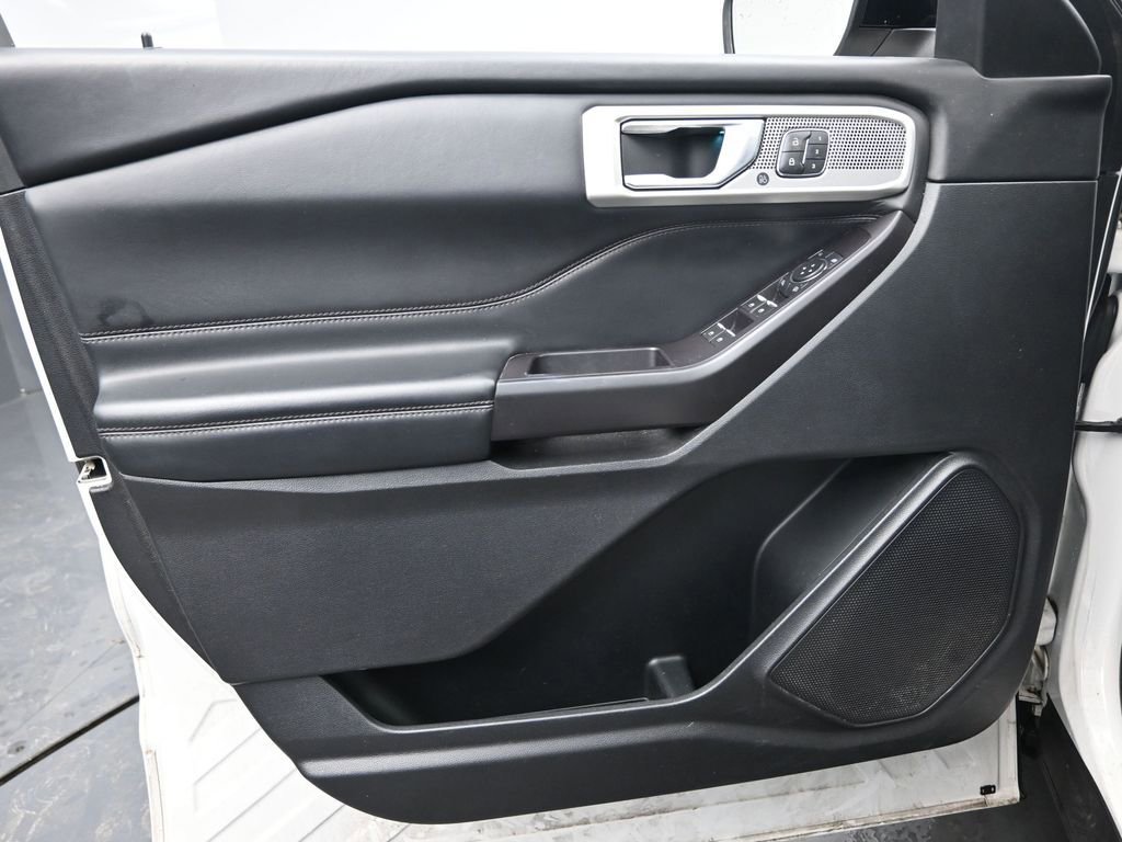 Used 2020 Ford Explorer Platinum image 26