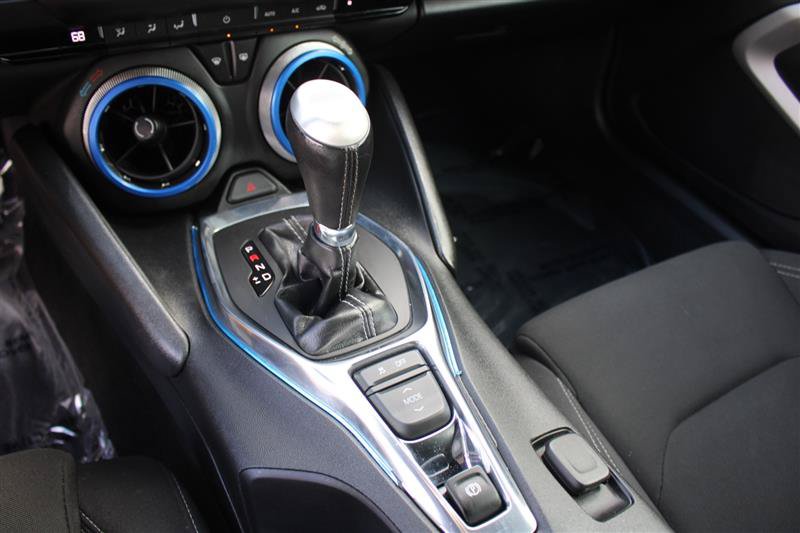 Used 2020 Chevrolet Camaro LT RWD image 15