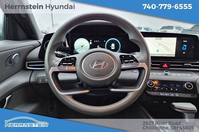 Used 2024 Hyundai Elantra SEL image 8