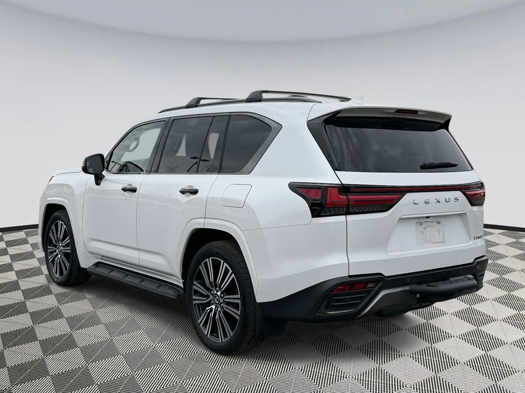 Used 2024 Lexus LX 600 4WD w/ Appearance Package image 4
