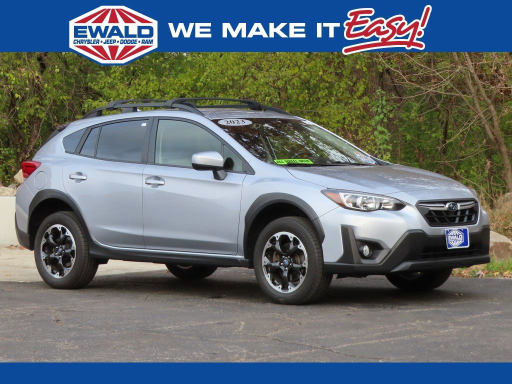 Used 2023 Subaru Crosstrek 2.0i Premium image 1