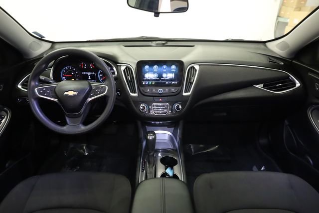 Used 2019 Chevrolet Malibu LT image 14
