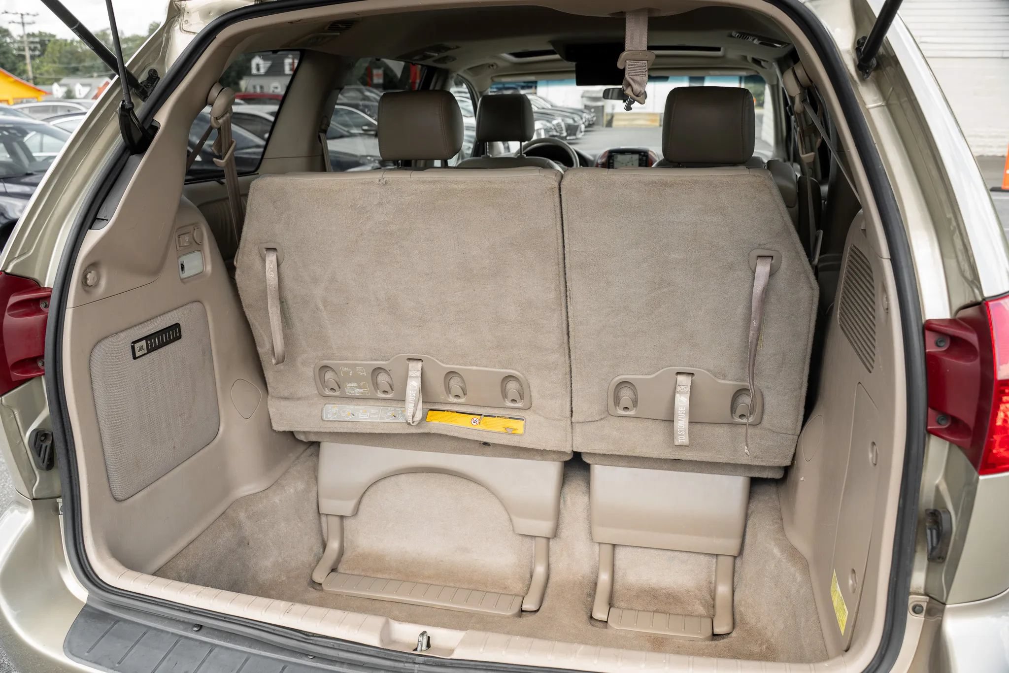 Used 2004 Toyota Sienna XLE FWD image 11
