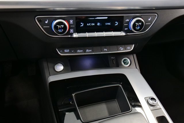 Used 2025 Audi Q5 2.0T Premium image 22