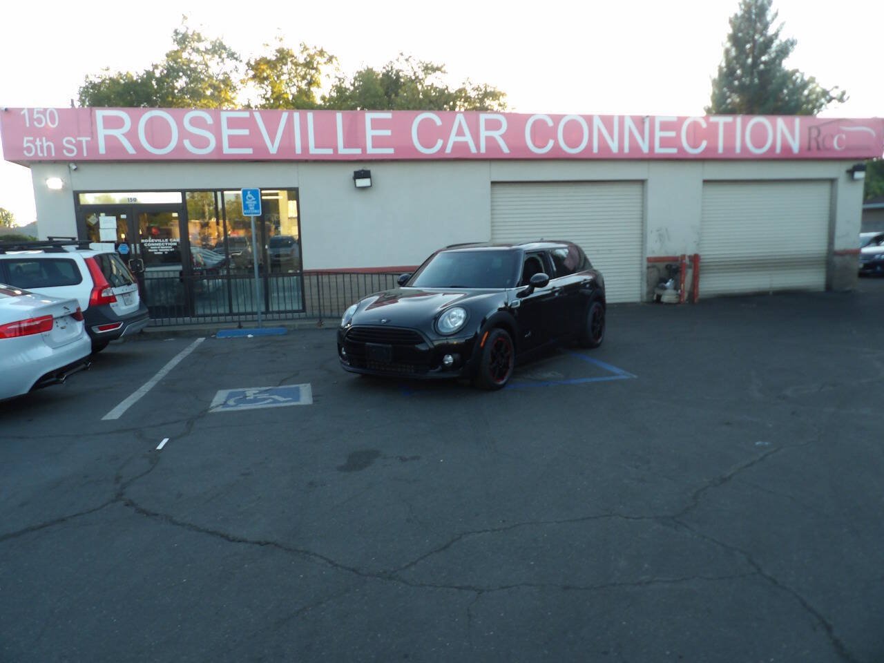 Used 2017 MINI Cooper Clubman ALL4 AWD/4WD image 1